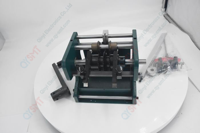 A BELT TYPE RESISTOR FORMING MACHINE