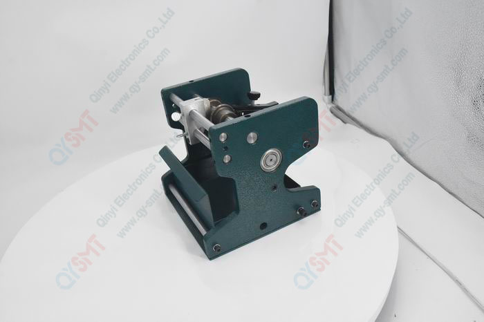 A BELT TYPE RESISTOR FORMING MACHINE