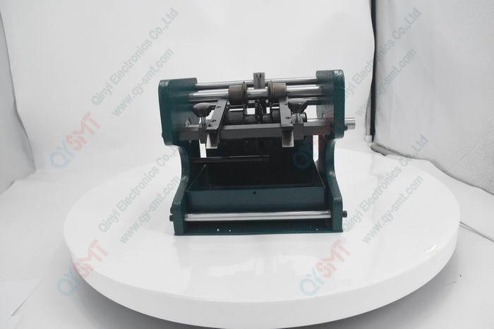 A BELT TYPE RESISTOR FORMING MACHINE